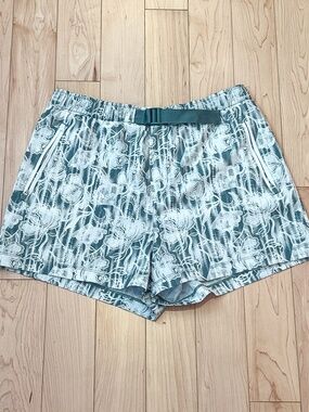 Kyodan Outdoor Sage Green Floral Hiking Shorts Belted Zip Pocket Size Small